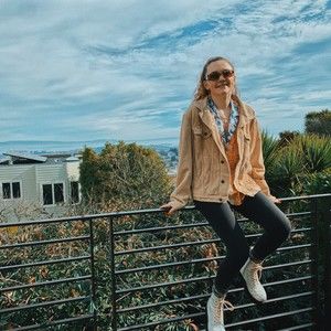 Meet your Posher, Freesia